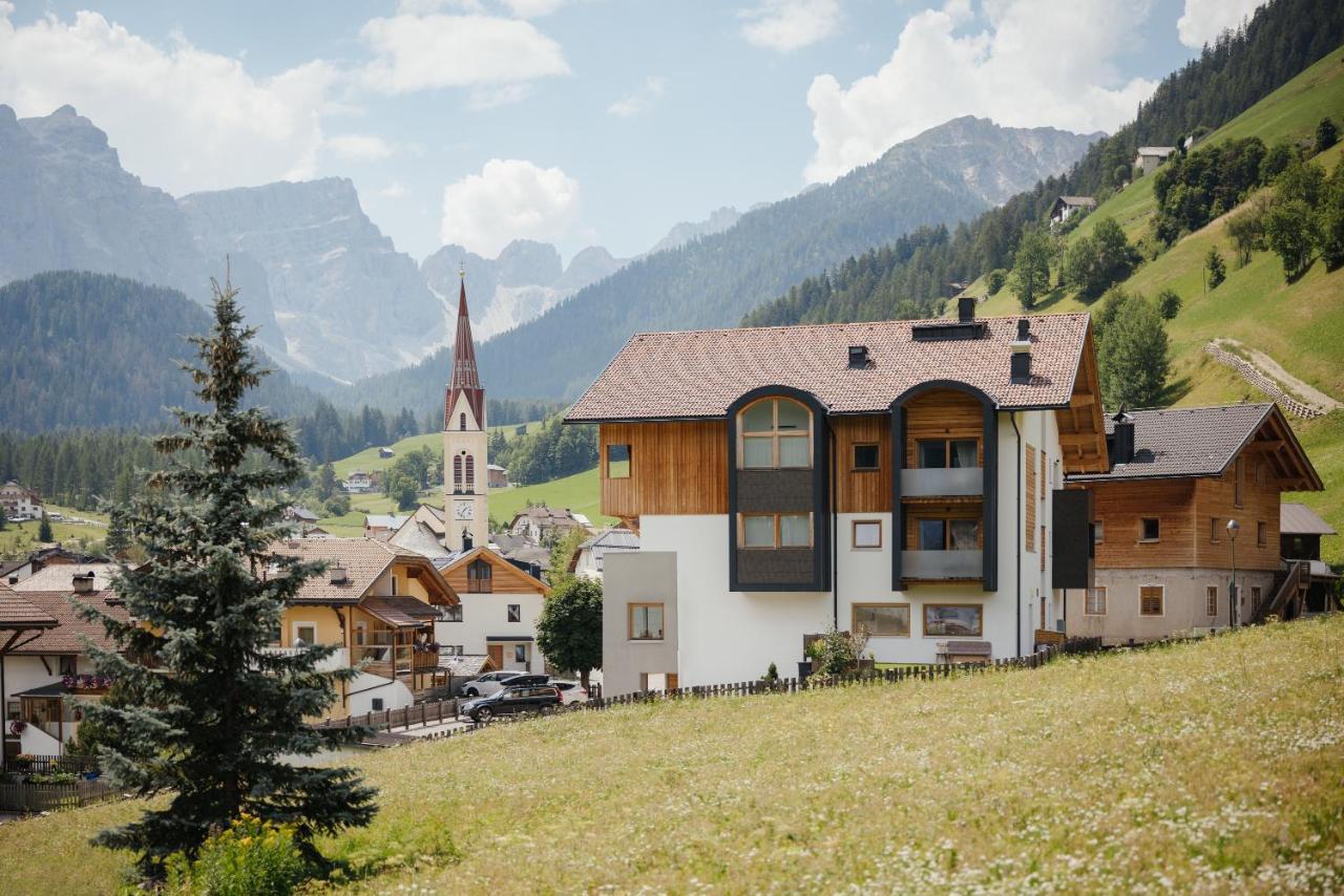Berghotel Sanví San Martino in Badia Exterior foto
